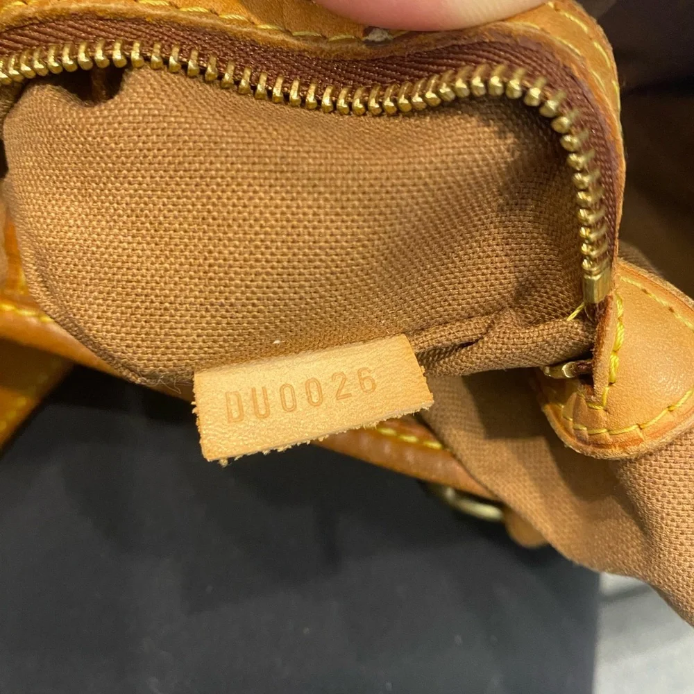 Louis Vuitton Batignolles Horizontal Brown Monogram Canvas Shoulder Bag - Picture 11 of 11